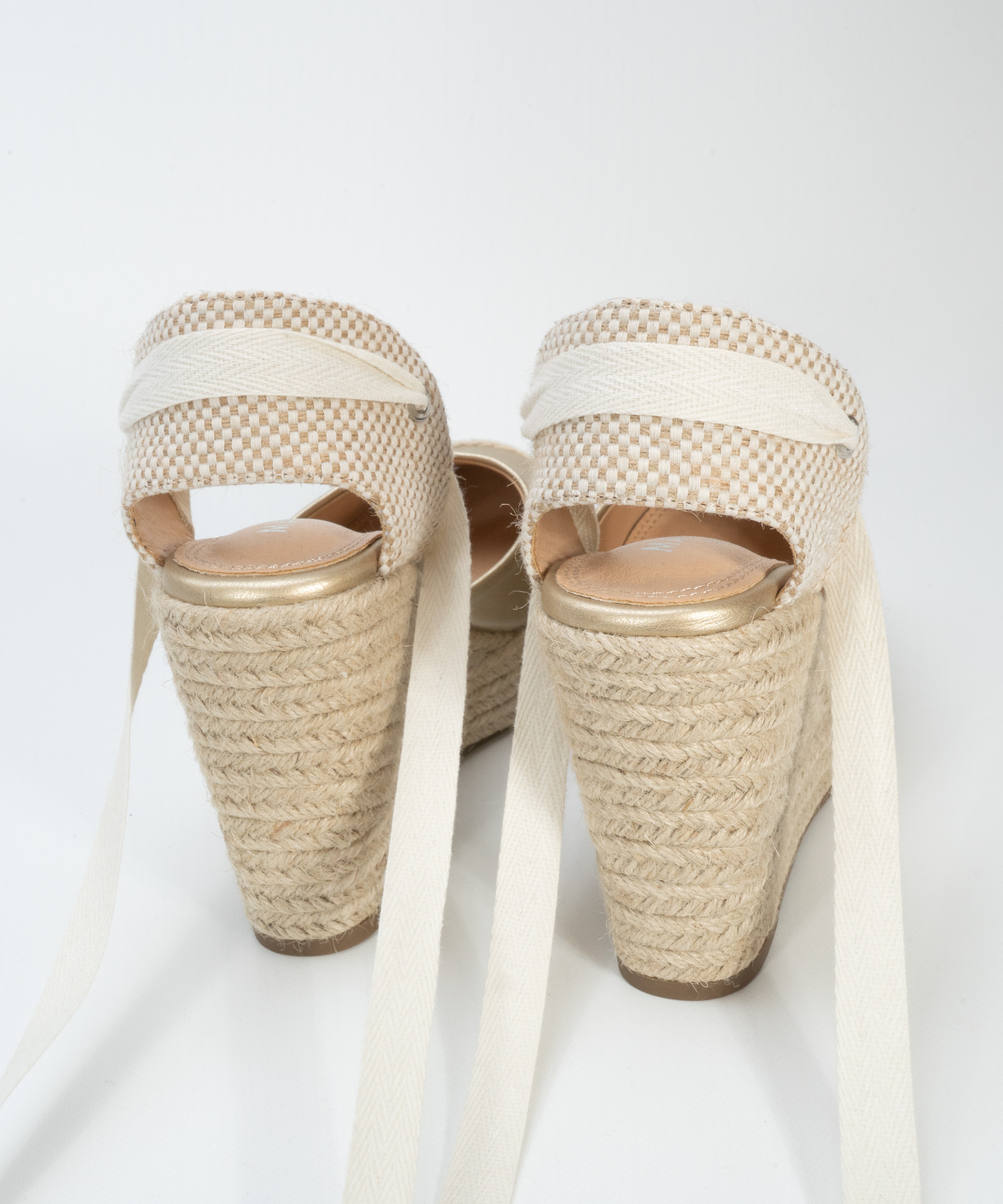 Cuñas esparto lazada image number null